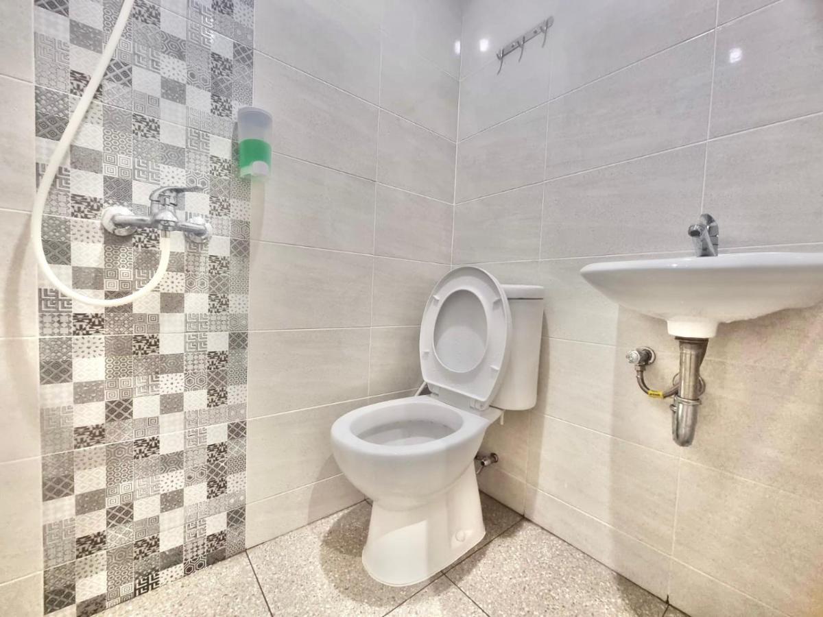 Pringgondani Guesthouse Pandanaran Hills Semarang Dış mekan fotoğraf